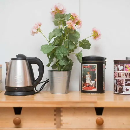 Caseospitali - Daisy, Ampio Trilocale X6 Vicino A Piazza Maggiore アパート