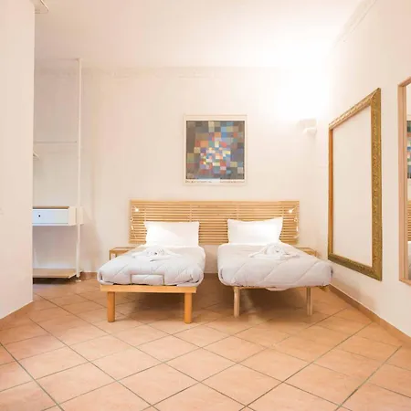 Caseospitali - Daisy, Ampio Trilocale X6 Vicino A Piazza Maggiore アパート