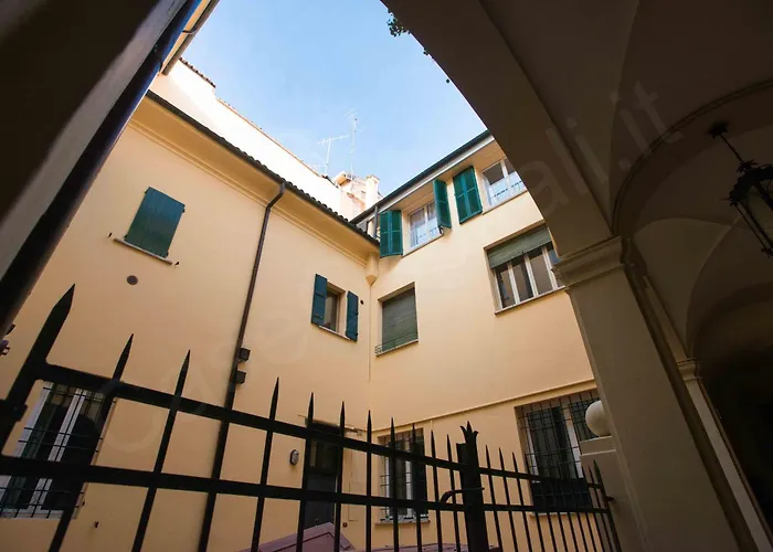 아파트 Caseospitali - Daisy, Ampio Trilocale X6 Vicino A Piazza Maggiore